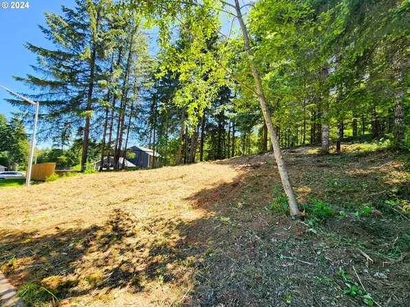 24694 Aspen Ridge Dr, Veneta, OR 97487