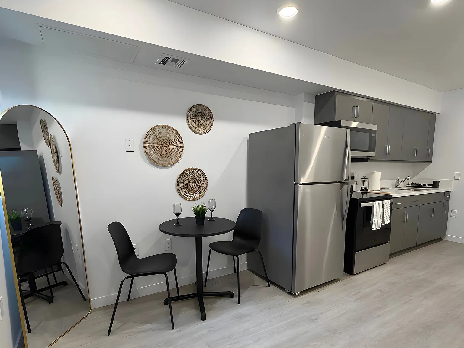 10705-09 Avalon Blvd. — Photo 3