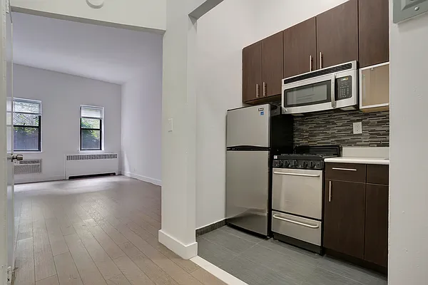 Rented by Algin Management | media 11