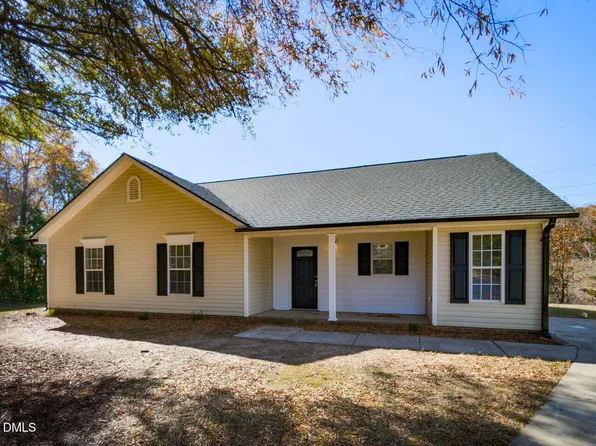 2698 Leo Dr, Greensboro, NC 27405