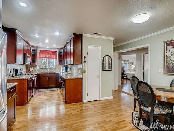 5th image of 4107 188th St SW