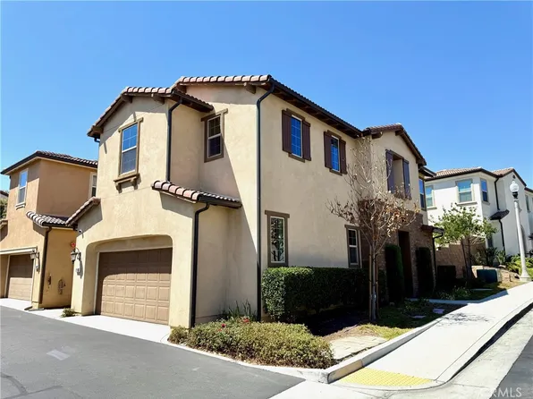 2955 Villa Catalonia Cir, Corona, CA 92881