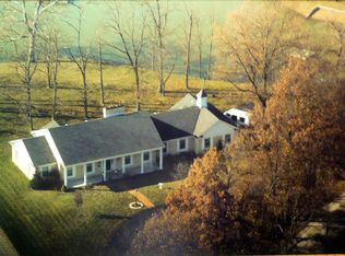 532 Twinlakes Dr, Columbia, IL 62236