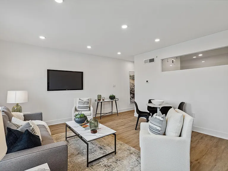1201 W Girard Ave — Photo 24