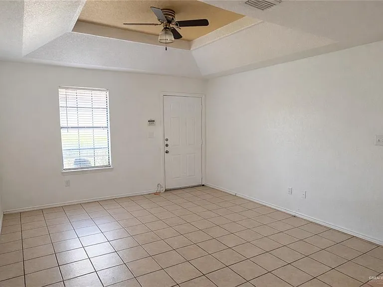 607 Gastel Cir #F — Photo 12
