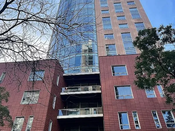 250 E 49th St APT 3D, New York, NY 10017