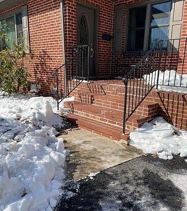 3rd image of 1415 Windybush Rd