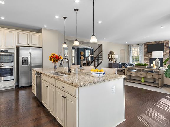 4th image of 102 Rowans Creek Ln