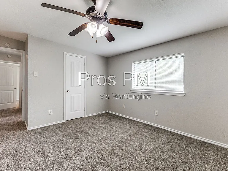 12129 Spring Branch Dr — Photo 10