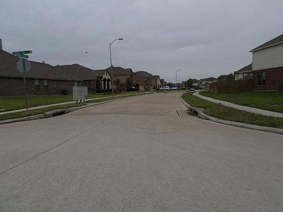 4th image of 23406 Parkway Lakes Ln