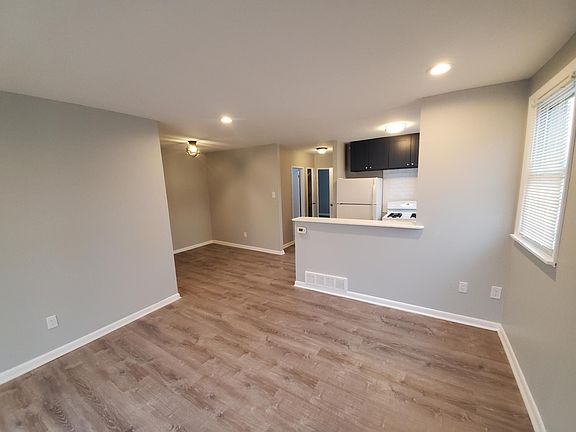 2nd image of 8722 Glenloch St Floor 2