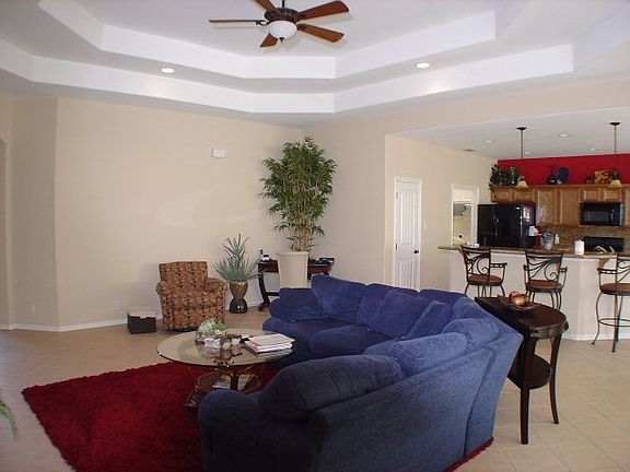 4th image of 7 Hacienda Dr