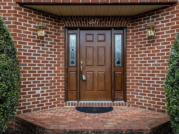 2nd image of 207 Holly Hill Dr