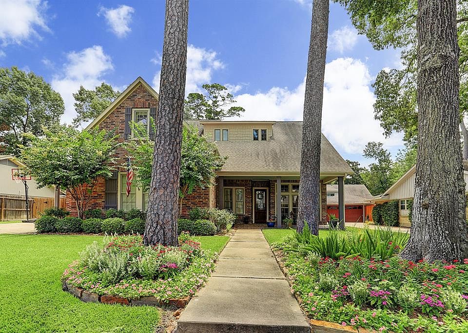 1st image of 111 Briar Hill Dr