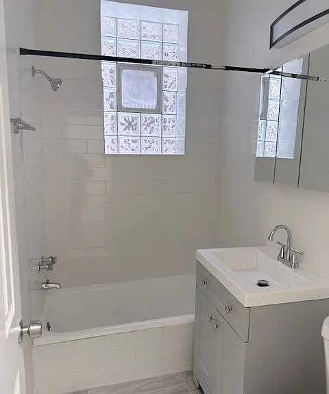 2400 W. Wilson — Photo 14
