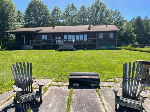 525 Hawk Hill Ln, Dongola, IL 62912