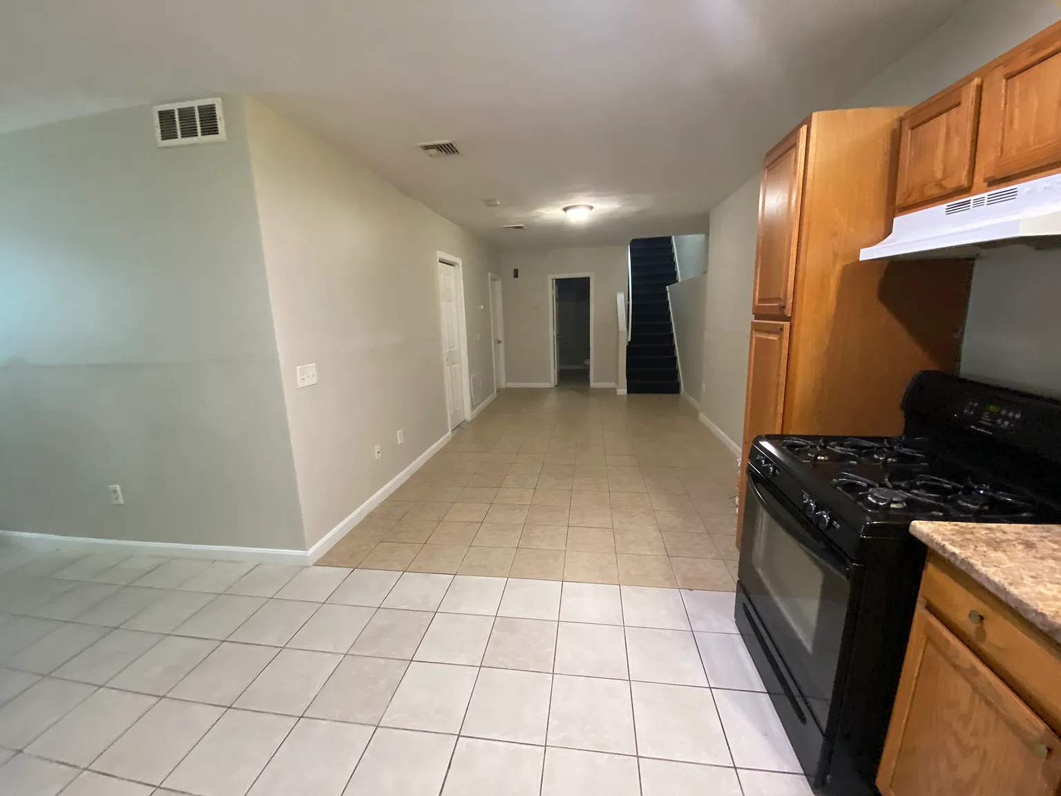 2 bed, 1736 sqft, $1,660 — Photo 1