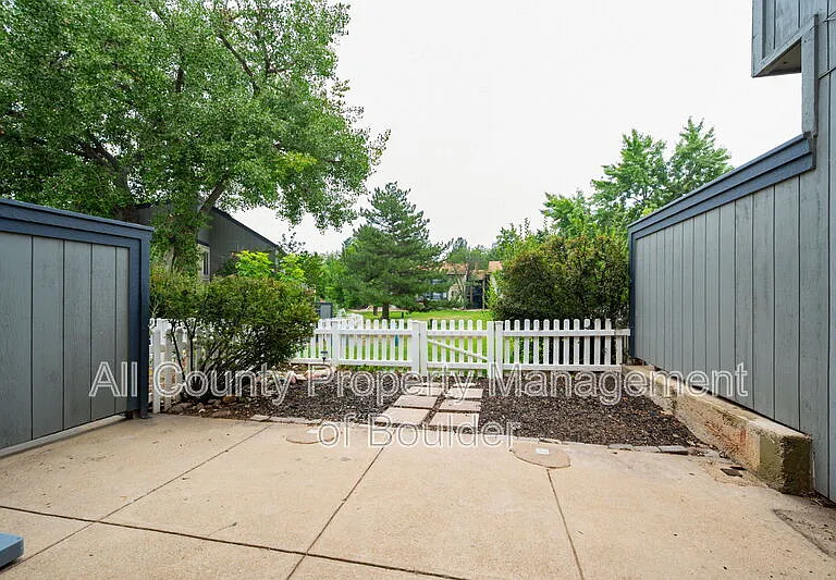 800 W Moorhead Cir #C — Photo 18