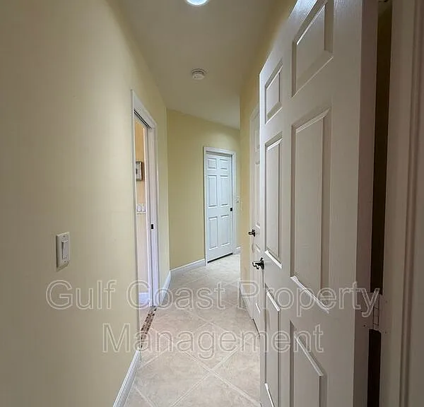 13860 Avon Park Cir — Photo 6