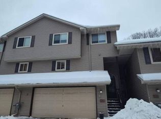 127 South Dr #D, Circle Pines, MN 55014