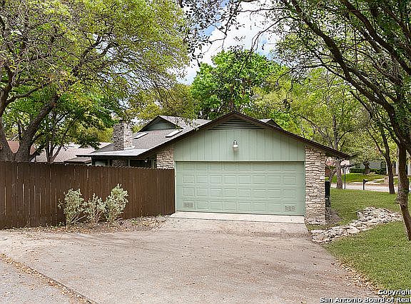 3rd image of 4027 Glenrock Dr