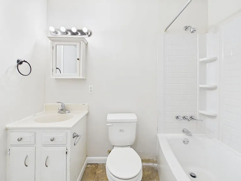 2336 Sara Ln — Photo 20