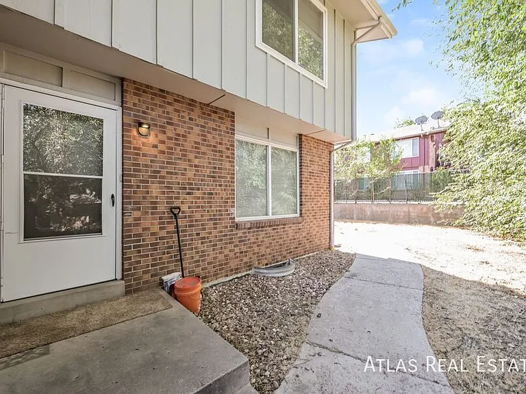 498 W Powers Ave #101 — Photo 14
