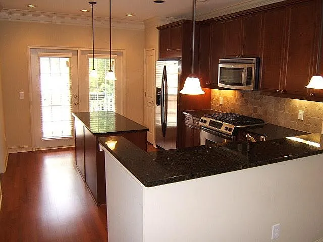 511 Perimeter Walk — Photo 2