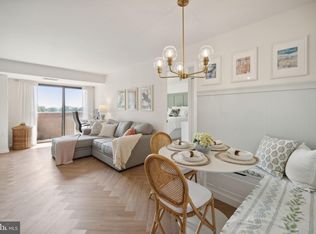 1301 N Courthouse Rd APT 602, Arlington, VA 22201