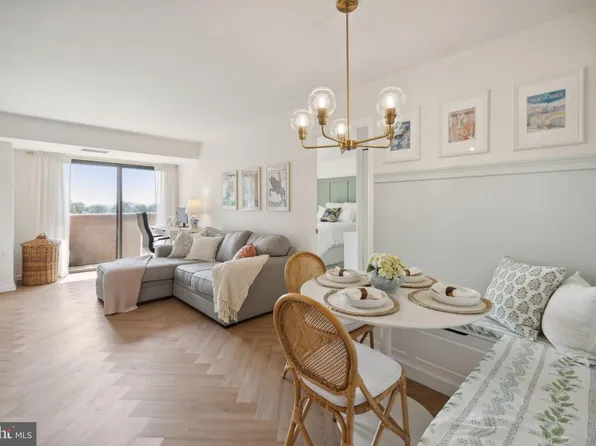 1301 N Courthouse Rd APT 602, Arlington, VA 22201