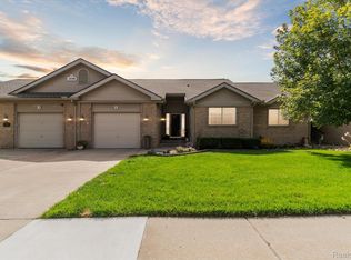 22185 Quail Run Cir UNIT 3, South Lyon, MI 48178