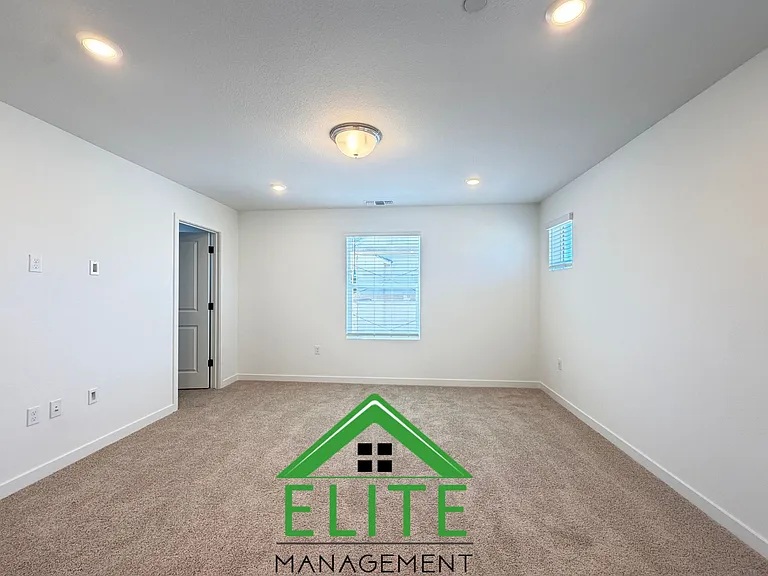 856 Pecan Tree Ln — Photo 20