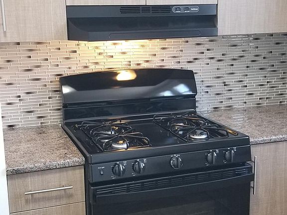 3rd image of 5300 Roosevelt Blvd
