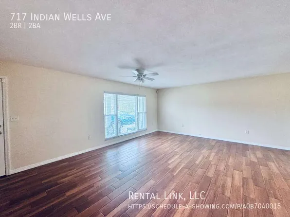 717 Indian Wells Ave, Sun City Center, FL 33573