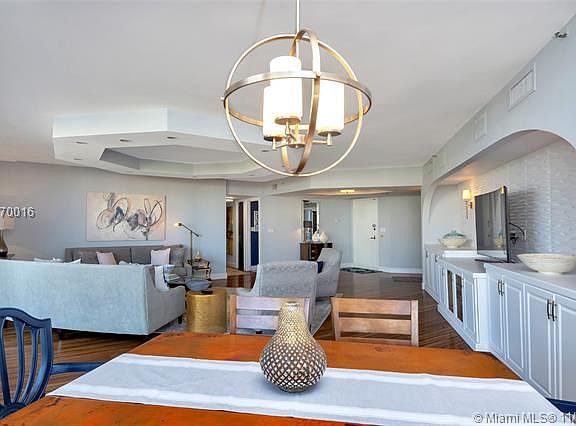 5th image of 19707 Turnberry Way APT 10A