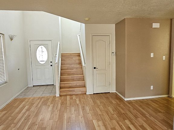 4th image of 7615 Banyon Ave NW
