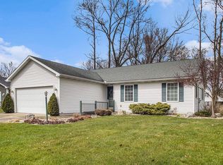 10421 Lindwood Ct, Osceola, IN 46561