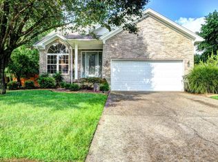 11101 Brook Bend Ct, Louisville, KY