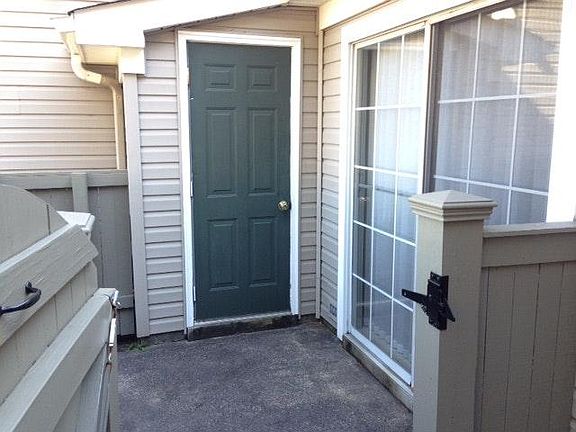 2nd image of 3853 Lasalle Dr APT 102