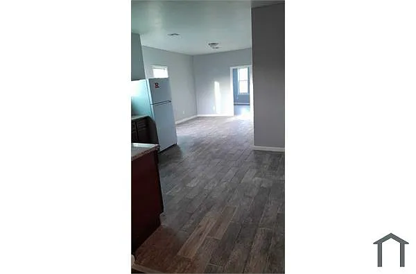 Building Photo - 487 Central Ave #2