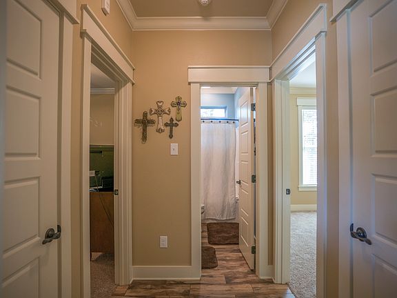 2nd image of 406 Riverland Dr