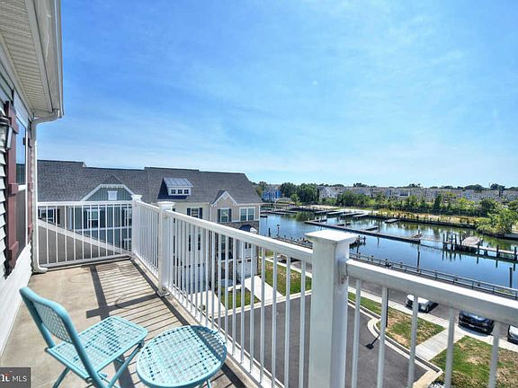 2nd image of 8233 Secluded Cove Ln