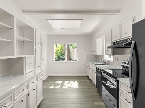 2nd image of 233 Oakley Ave