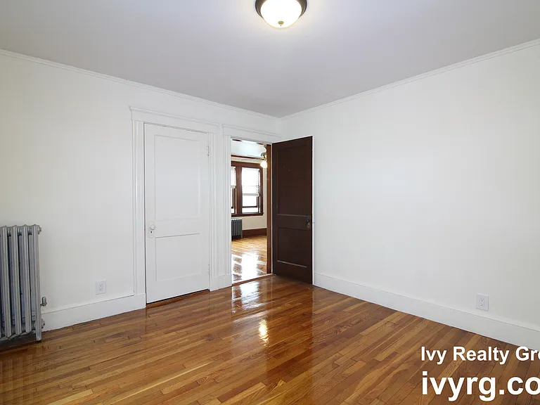 24-26 Edgecliff Rd #24 — Photo 8