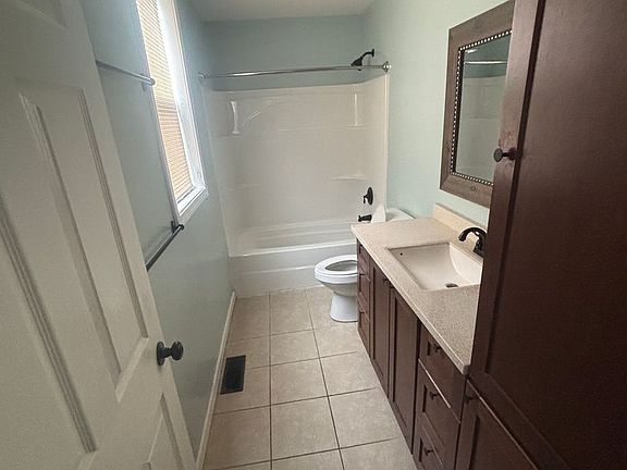 2nd image of 150 E Fair Ave