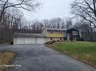 2559 Mountain Rd, Slatington, PA 18080