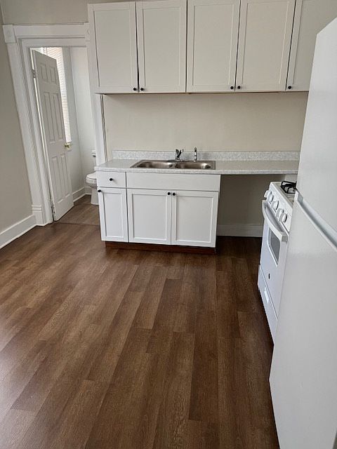 1st image of 1602 NE Jefferson Ave #1