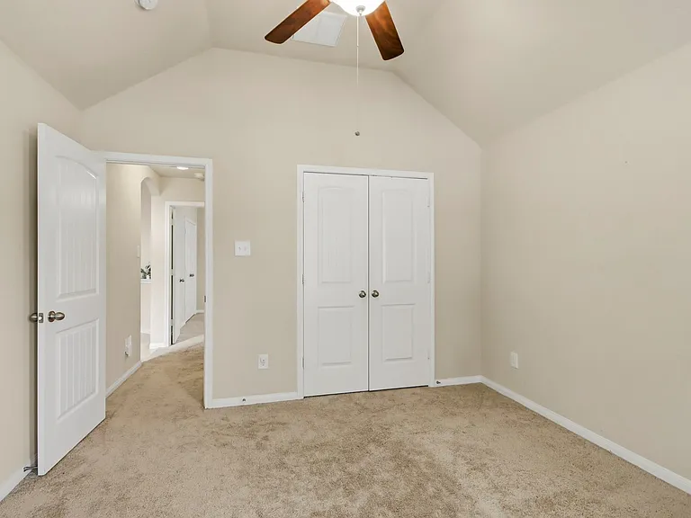 24142 Auburn Woods Ct — Photo 18