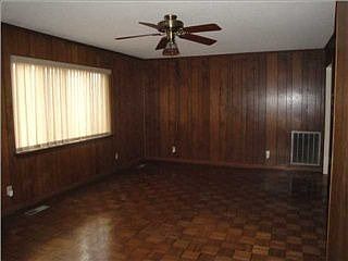 3rd image of 1012 Carter Dr