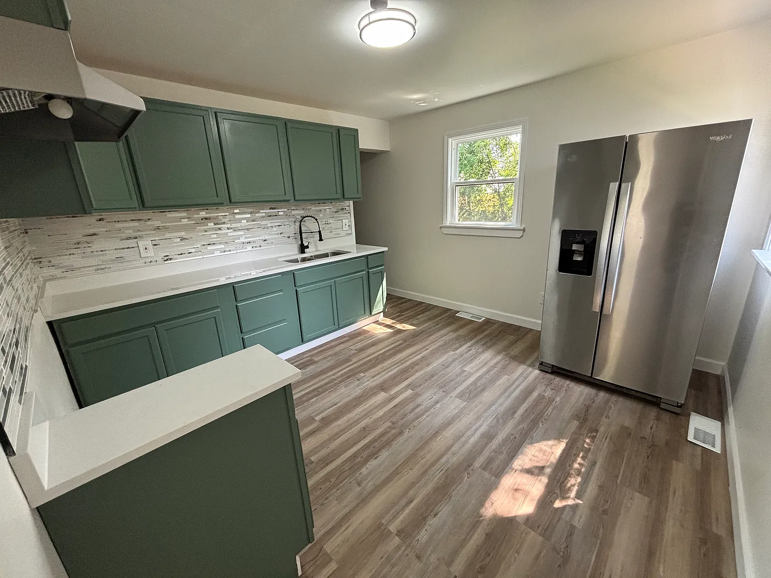 5 bed, 1850 sqft, $1,950 — Photo 3